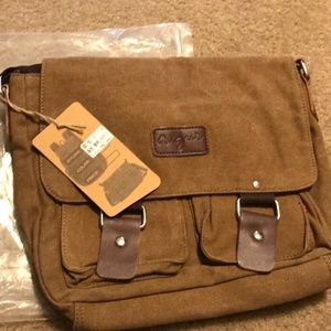 This new, Augur bag would make a great present!